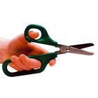 Schere mit groer und kleiner Fingerhalterung grn