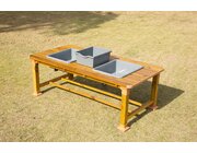 Outdoor Sand- und Wassertisch