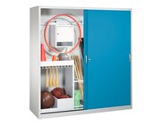 C+P Sportgerteschrank, 1950x1900x600mm, Korpus RAL 7035 Lichtgrau, Front RAL 5012 Lichtblau