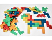 Satz aus 60 Pentominos in 5 Farben aus RE-Wood, im Karton