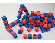 100 Steckwrfel 2 x 2 x 2 cm, aus RE-Wood in rot / blau, 4-8 Jahre