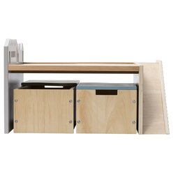 Bodenspieltisch mit Sitzbnken