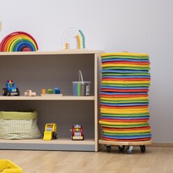 Mobiler Kissenwagen mit 32 runden Donut-Sitzkissen  35 cm
