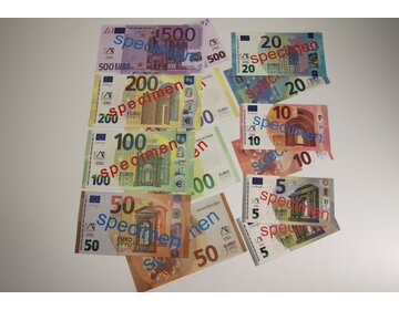 Featured image of post Druckvorlage Spielgeld Euro Scheine Originalgr e Ausdrucken Weitere ideen zu kostenlose druckvorlagen druckvorlagen kostenlos