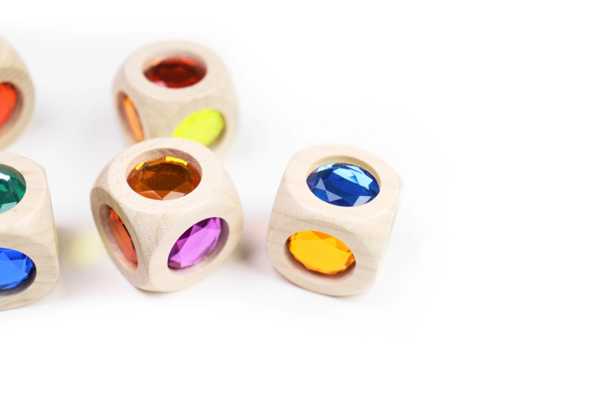 Regenbogenwürfel mini - aus Ahornholz, Glitzerwürfel, ab 36 Monaten