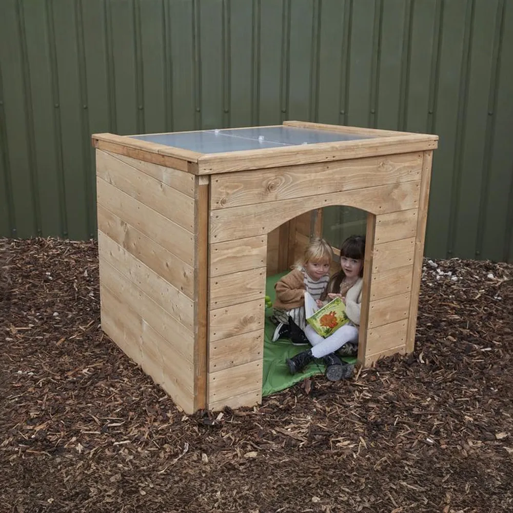 Kleines Spielhaus mit transparentem Dach, aus Holz, Outdoor