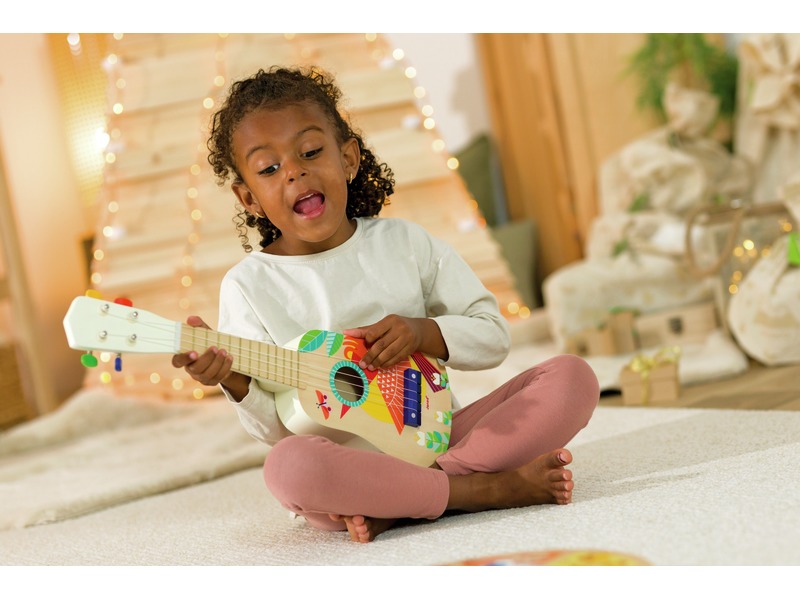 Kinder-Ukulele aus Holz für erste Musikversuche, ab 3 Jahren