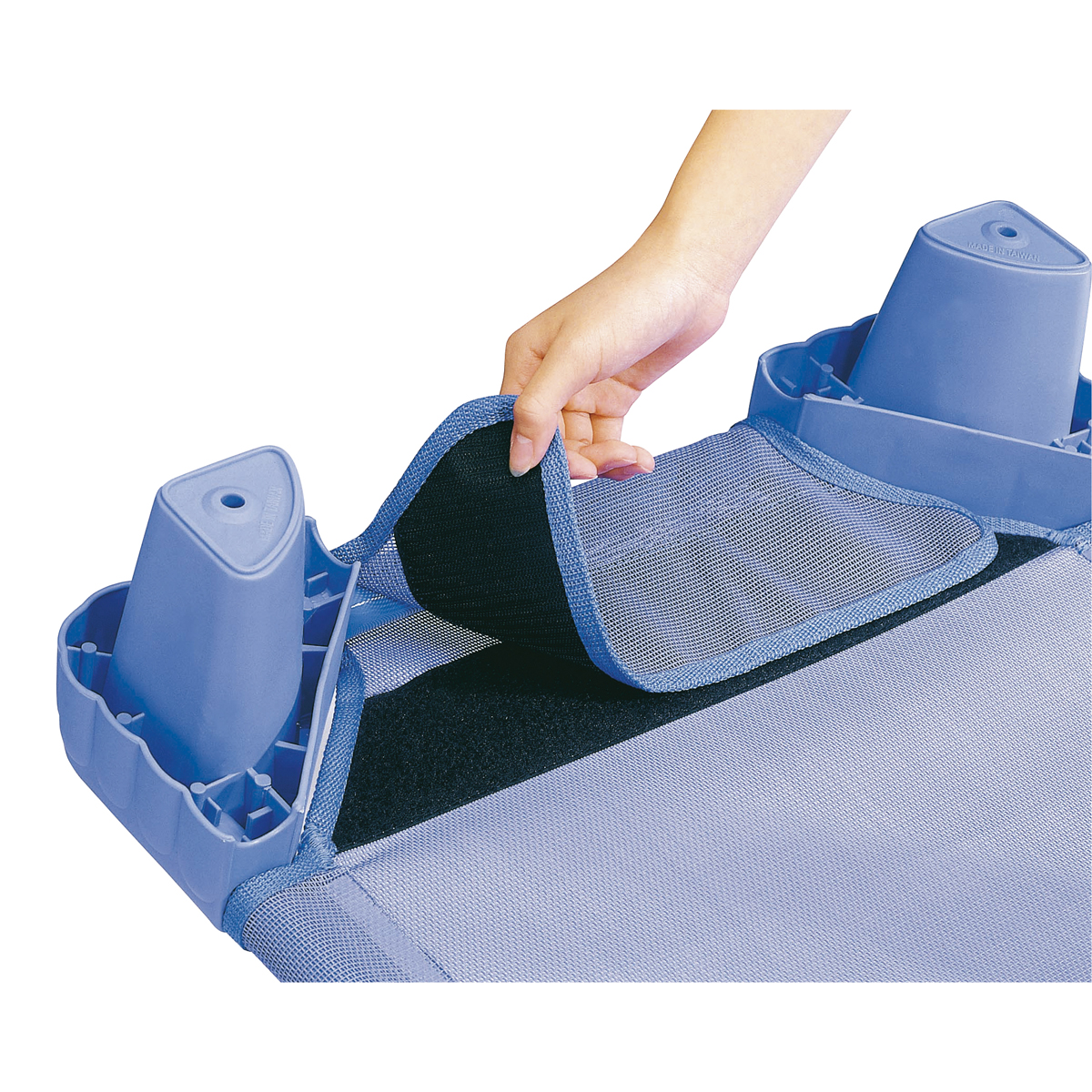 Kinderliege 140 x 58 cm, stapelbar, belastbar bis 50 kg, geeignet ab 1,5 Jahre