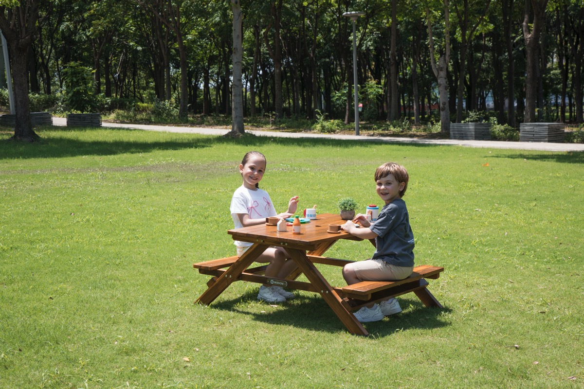 Kindergarten-Sitzgruppe für draußen, einteilig, aus Holz, Outdoor