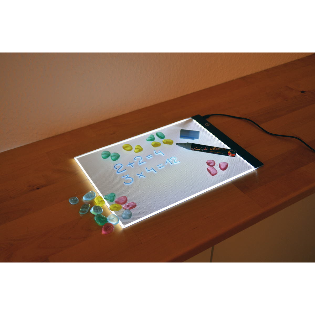 LED Leuchtplatte A4, ultraflach, 3 Helligkeitsstufen, 33,6 x 23,3 cm, Micro USB