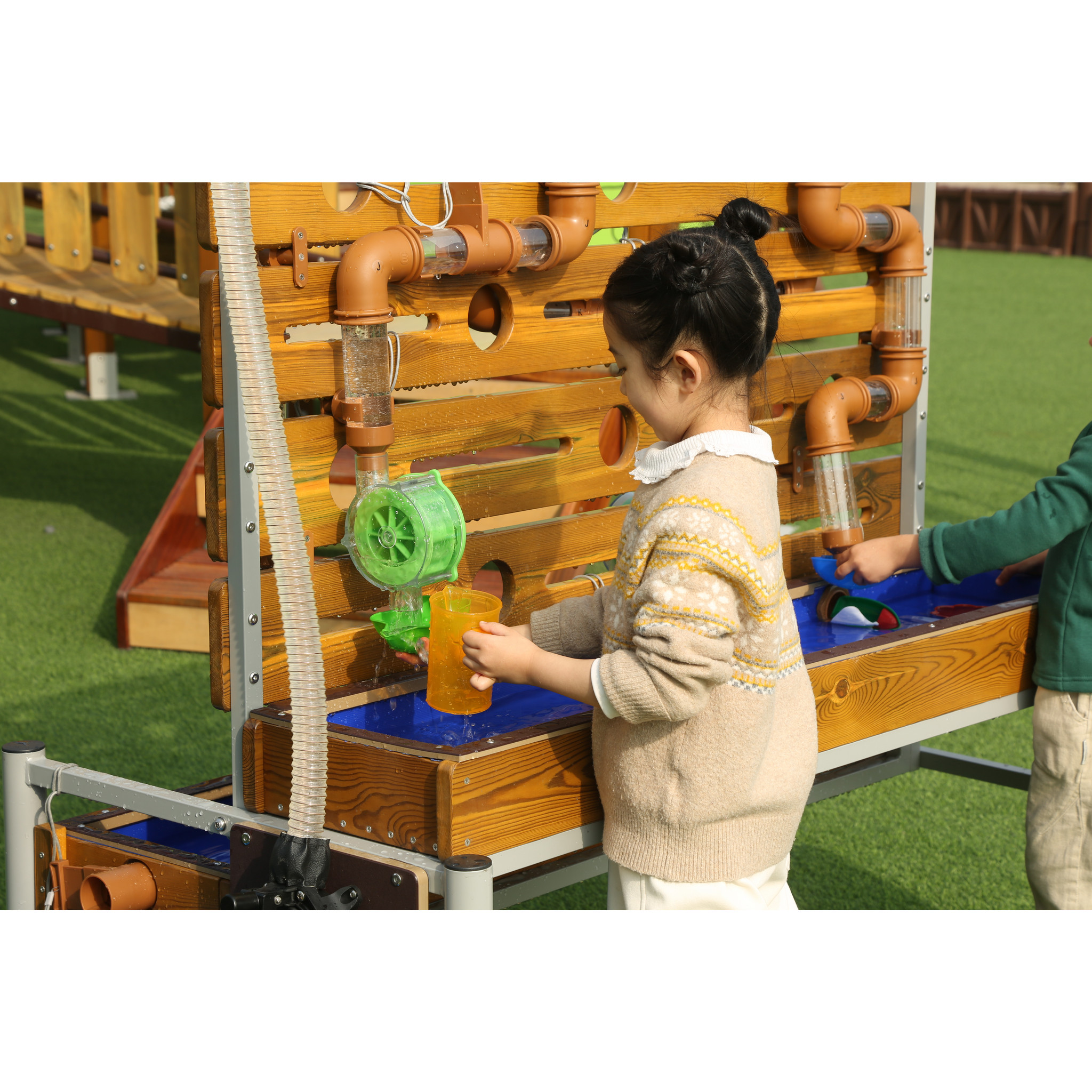 Wasser-Spielset, Bewegliche Wand mit Rohren und Becken, Outdoor