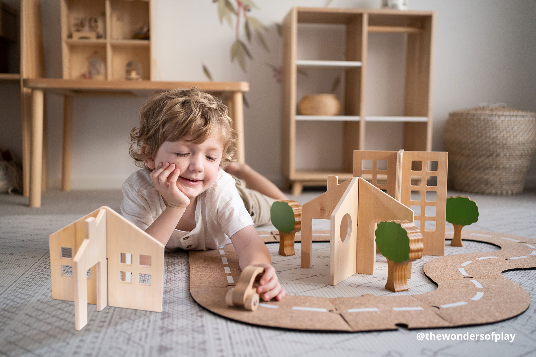 Holzbausteine-Set, Straßen und Häuser, steckbar, natur, 17-teilig