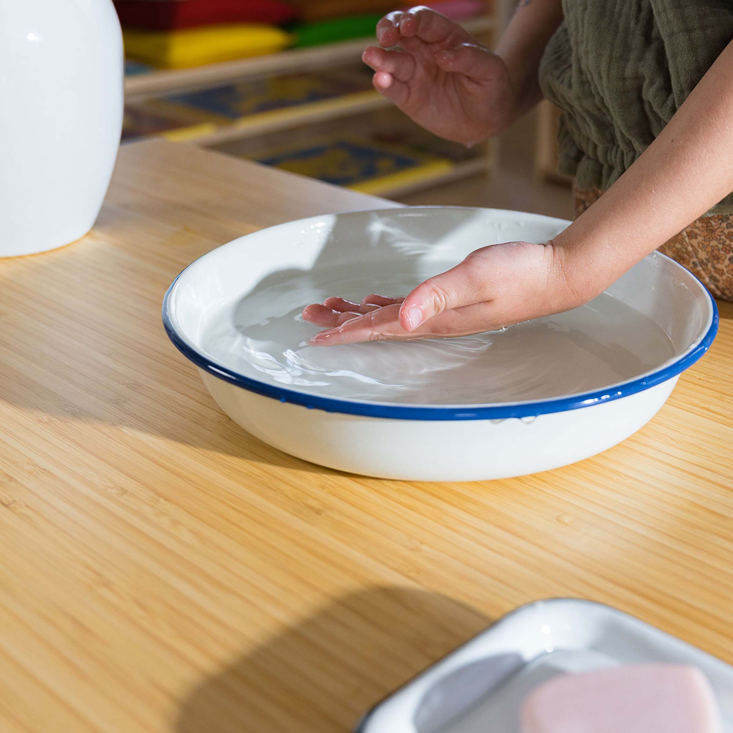 Emaille Kanne - Montessori Übungen des täglichen Lebens