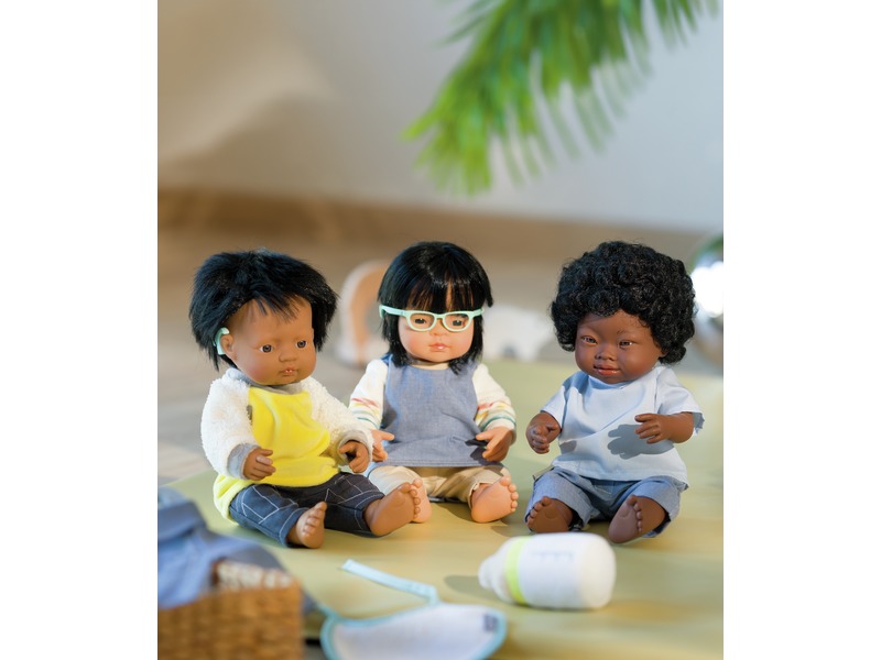 Inklusive Puppe Robin mit Downsyndrom und Kleidung, 38 cm, ab 1 Jahr