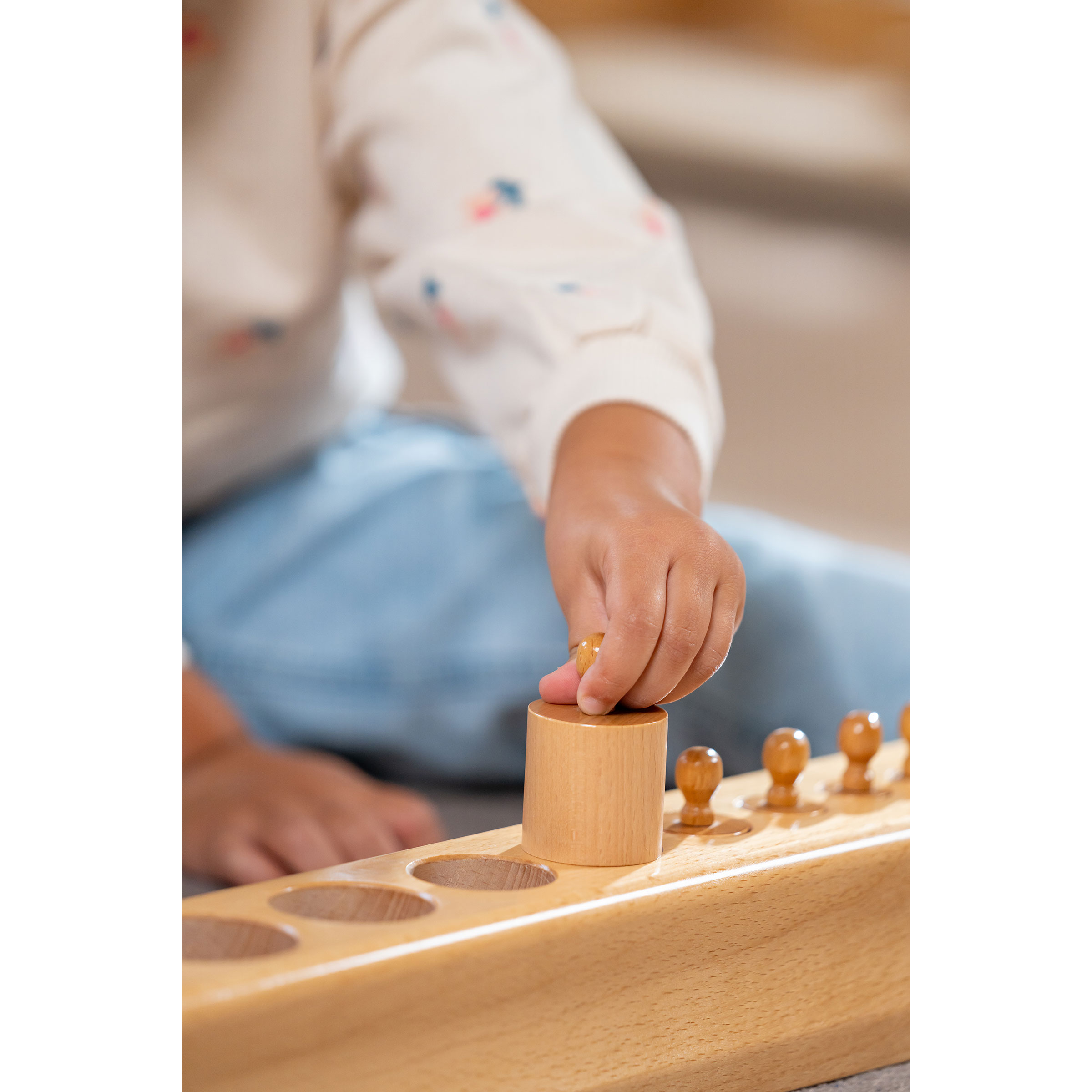 Block mit Zylindern 1 - Montessori Sinnesmaterial