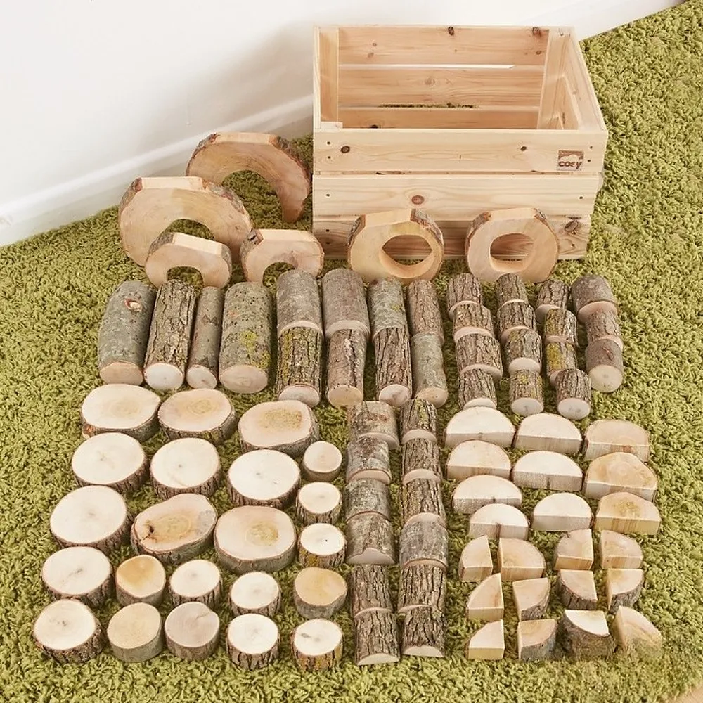 Holzbausteine in Naturform, kleine Baumscheiben und Stämme in Holzbox, 90er Set, Outdoor