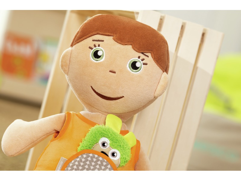Stoffpuppe Emotion Baby Victor mit Kuscheltier zum Thema Gefühle, ab 0 Jahren