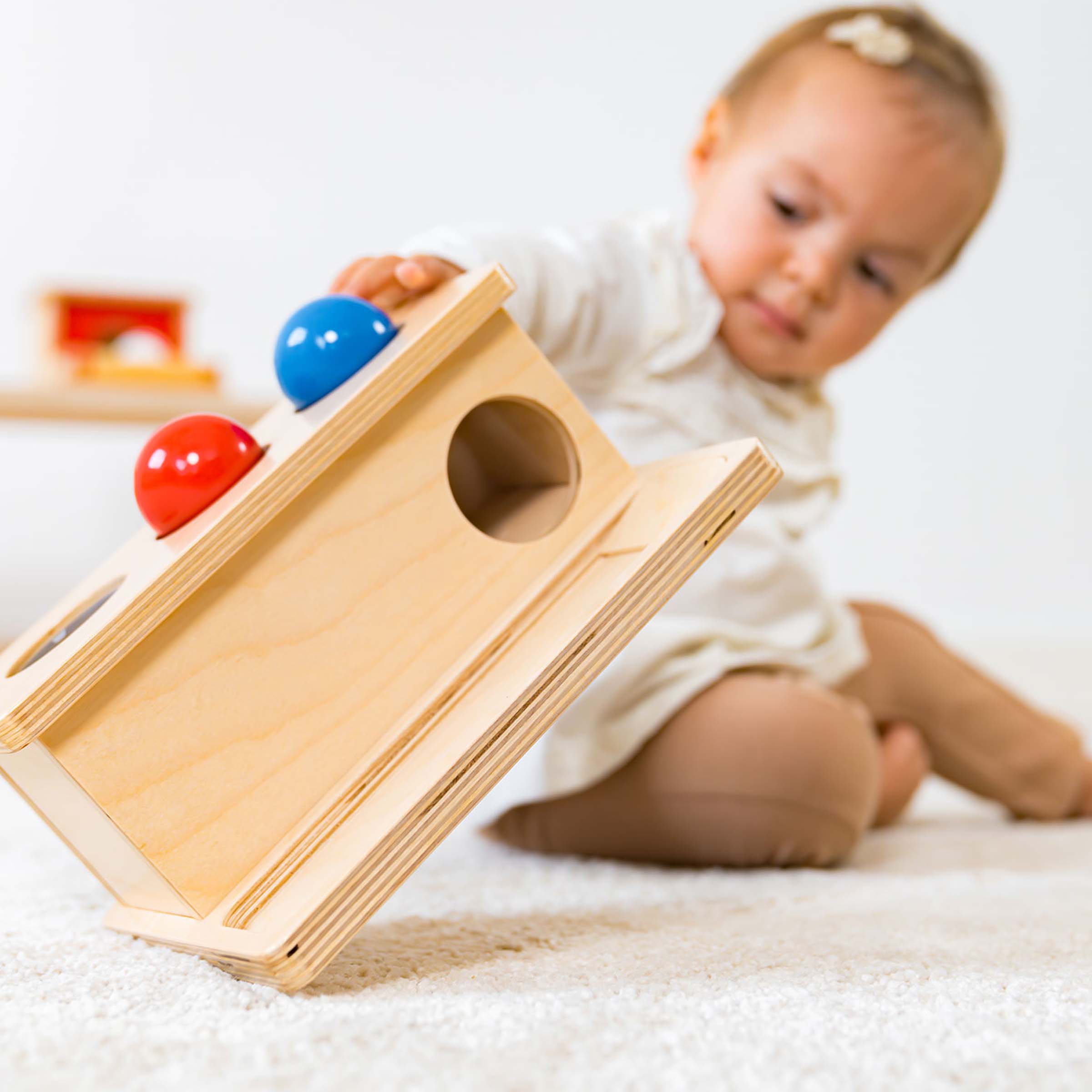 Bälle drücken - Montessori Bewegung