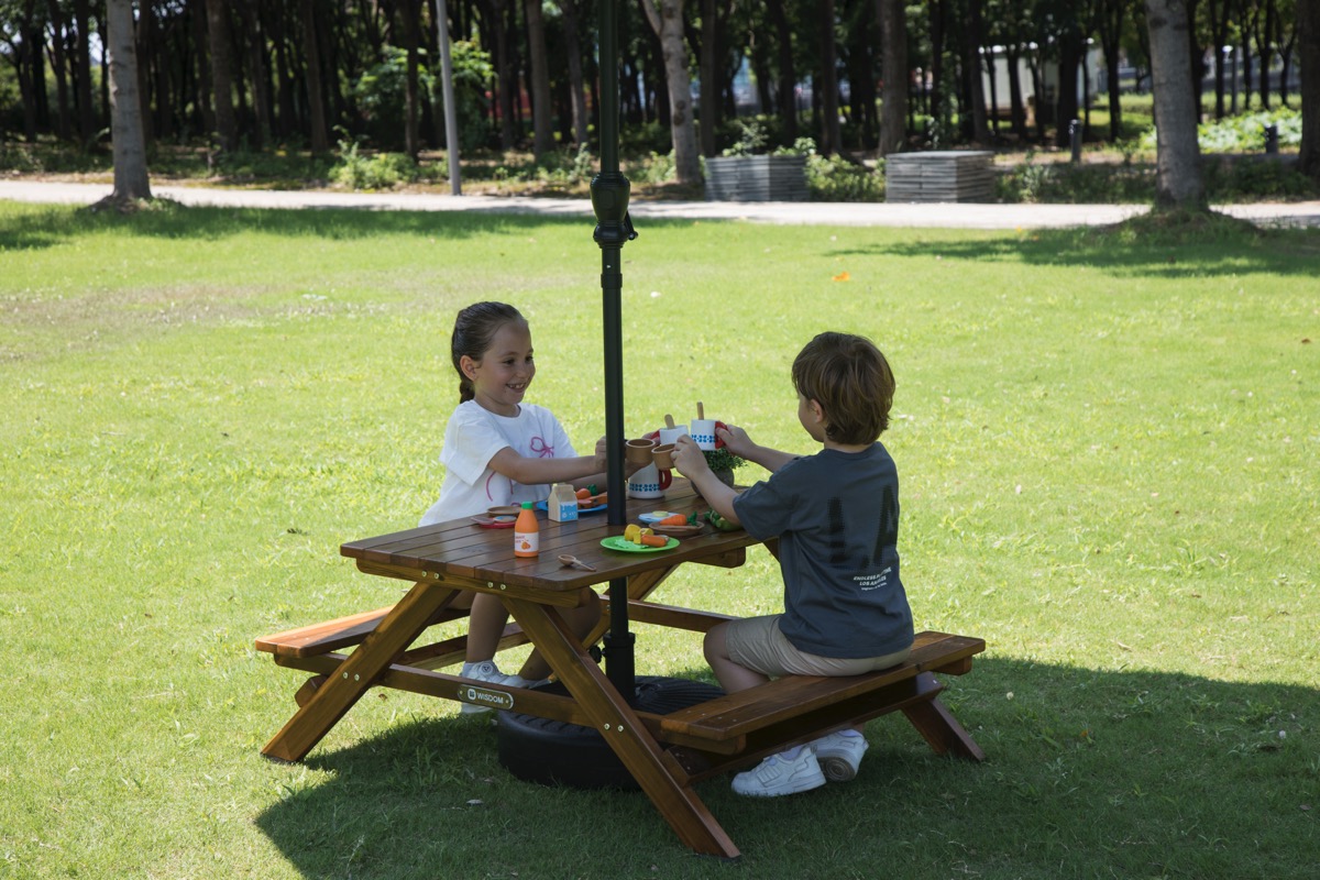 Kindergarten-Sitzgruppe für draußen, einteilig, aus Holz, Outdoor