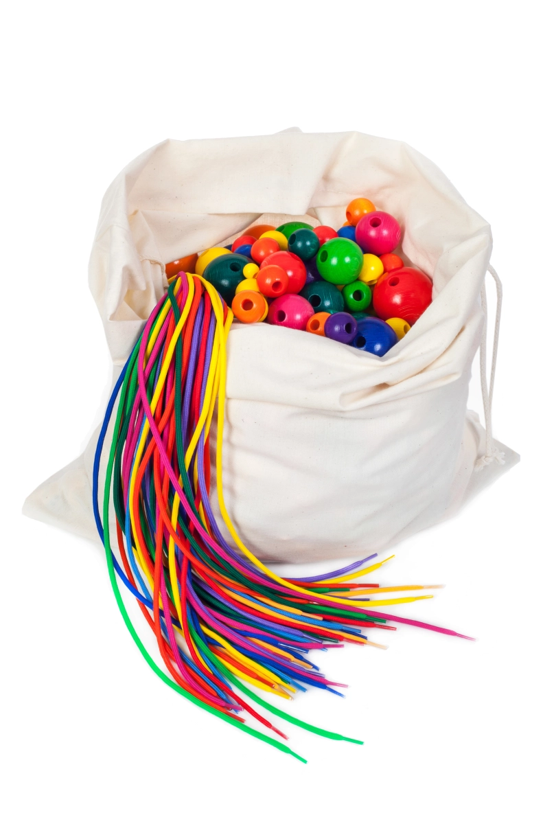 Fädel-Sack - Kindergartenpackung - 500-teilig, aus Holz, Fädelspiel, ab 36 Monaten