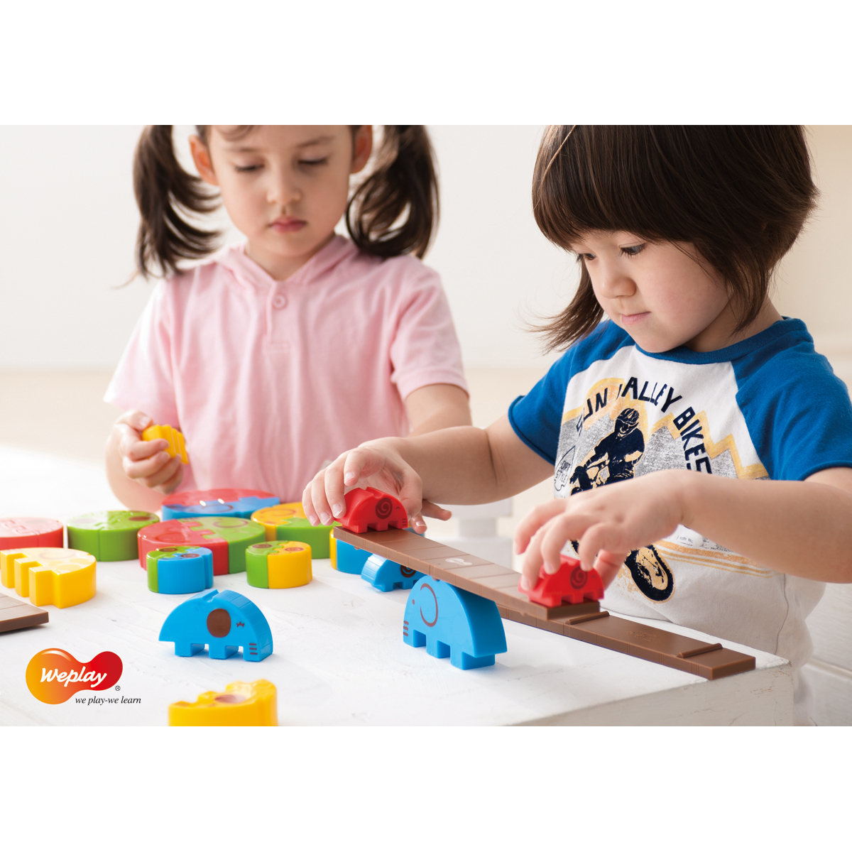 Jumbo Circus Balancierspiel, 28 Elefanten, 4 Bretter, ab 1,5 Jahre