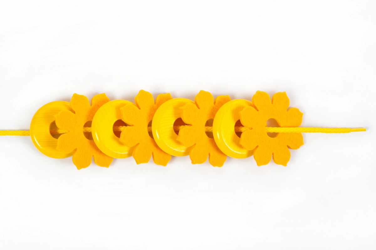Flowerpower - aus Holz, Motorikspielzeug, ab 24 Monaten