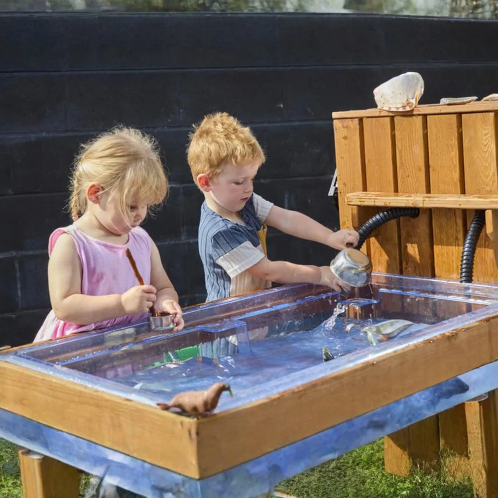 Wasserspielstation, mit zwei Pumpen und großer Wanne, aus Holz, Outdoor