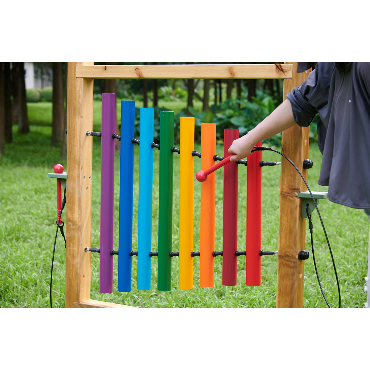 Vertikale Klangröhren 8 Töne C bis C, 95,1 x 62 x 121,5 cm, wetterfest