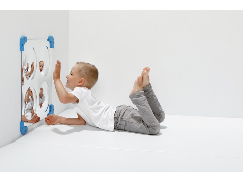 Kinderspiegel mit 4 Wölbungen für vielfache Spiegelbilder, ab 3 Jahren