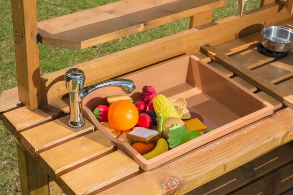 Spielküche, mit Wasseranschluss, aus Holz, Outdoor