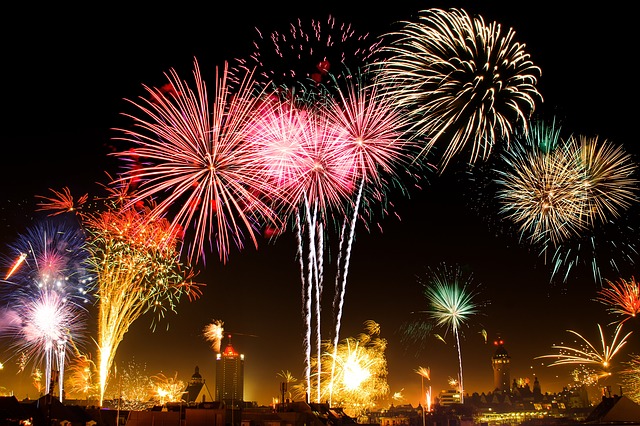 Das neue Jahr wird mit einem Feuerwerk begrüßt und damit auch die Neujahrsvorsätze