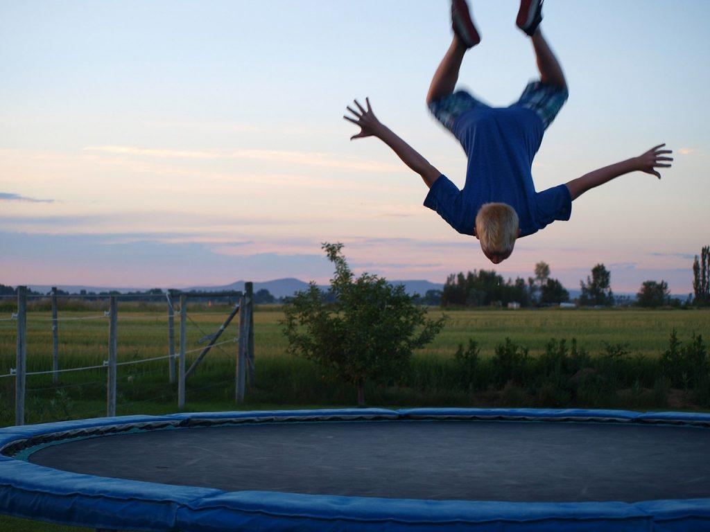 Trampolin Springen Kinder - SpielundLern-Blog