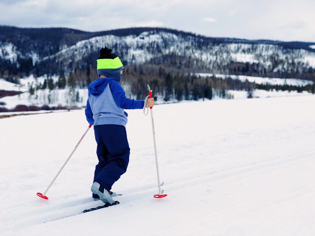 Skifahren mit Kindern - spielundlern.de