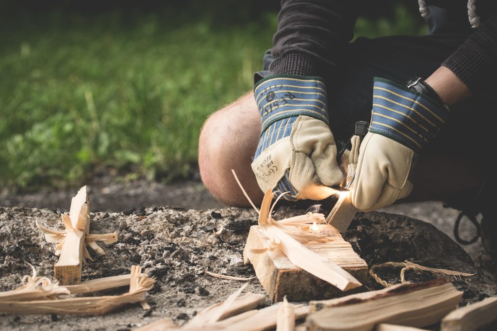 Feuer machen - Bushcrafting mit Kindern und Jugendlichen - Spielundlern.de